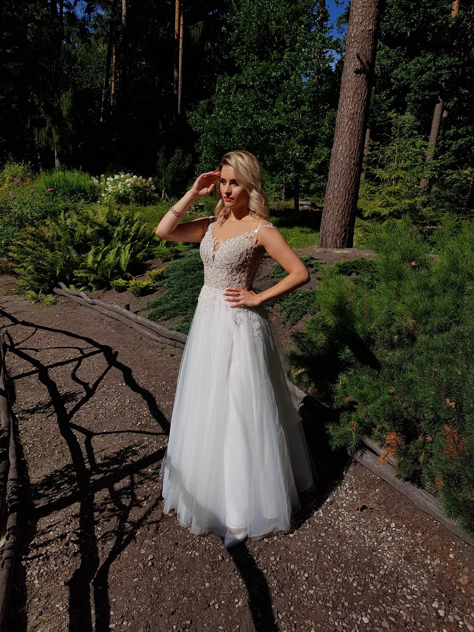 Uwielbiana gwiazda disco polo pokazała się w sukni ślubnej! Co na to fani?!